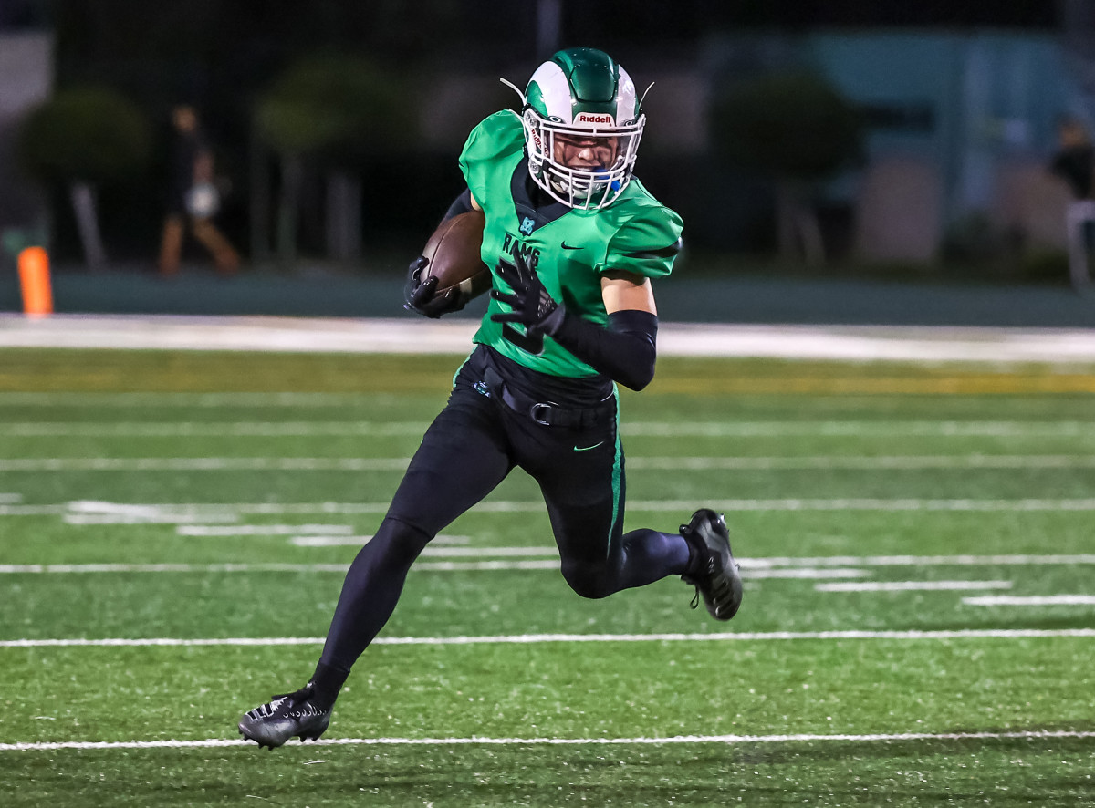 De La Salle vs St Mary's October 7, 2022 Photo-Ralph Thompson40